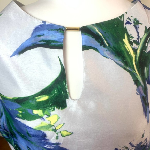 Floral Midi Dress in Blue and Green - Picture 3 of 7
